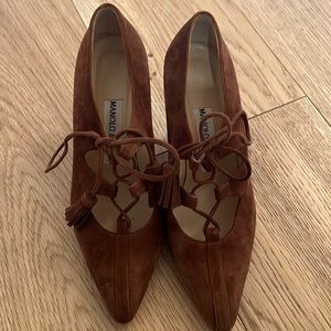 Manolo Blahnik pumps